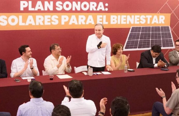 Anuncia Alfonso Durazo paneles solares para familias de Hermosillo