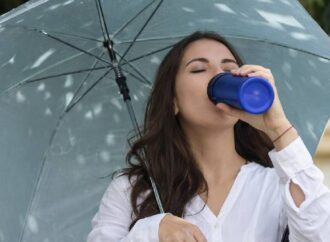 Exhorta Salud Sonora a prevenir riesgos por altas temperaturas con uso de protector solar e hidratación adecuada