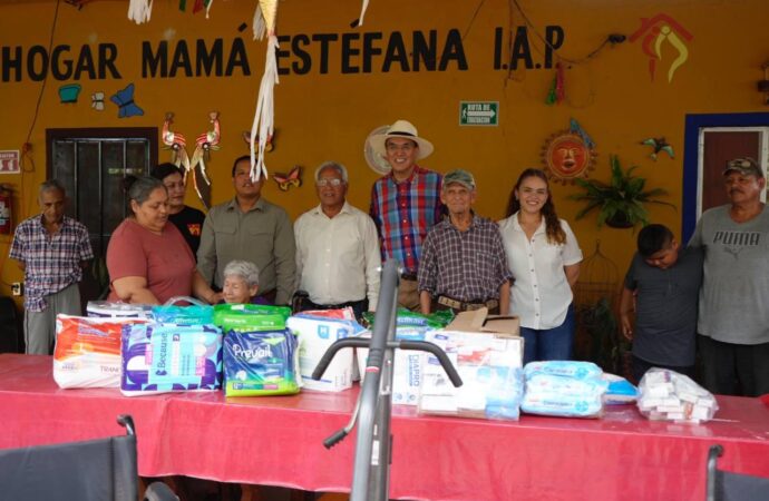 Ramón Flores entrega apoyos y cumple compromisos en comunidades del sur de Sonora
