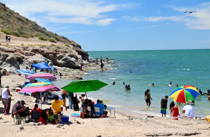 Se registra gran afluencia de vacacionistas en Bahía de Kino y zona rural en Semana Santa
