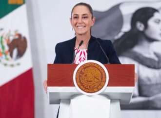 Sheinbaum compromete 350 mil mdp para escuelas y asegura: en 7 años se invirtió más que en 18 del modelo neoliberal