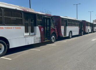 Entrega gobernador Alfonso Durazo 21 camiones para Hermosillo