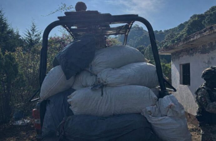 Aseguran armas, droga y detienen a tres personas en operativos en Sonora