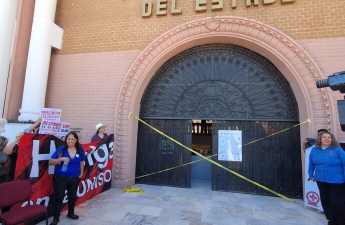 Clausura STAUS Poder Judicial: “Los maestros somos los rehenes de la UNISON”.