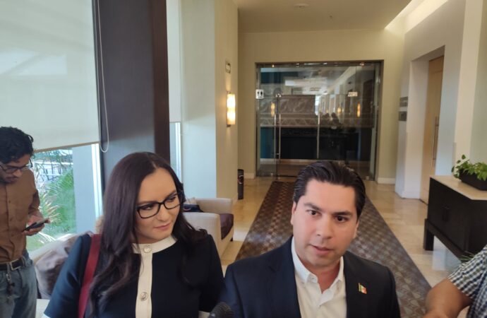 Asegura Emeterio Ochoa que se les negó el paso al Congreso