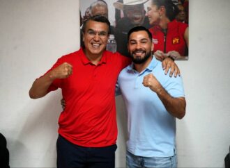 RAMÓN FLORES RESPALDA A BOXEADOR GUAYMENSE ALAN CAMPA PARA PELEA INTERNACIONAL EN CANADÁ.