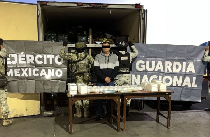 En Sonora, interceptan cargamento de droga oculto en cajas de verduras