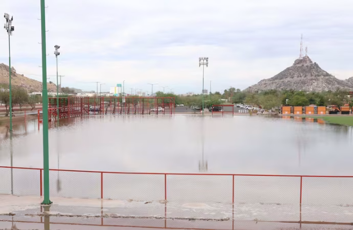Se normaliza suministro de agua en Hermosillo tras falla en tubería que afectó decenas de colonias