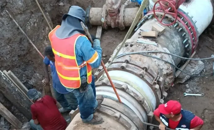 Afectación en tubería deja colonias sin agua en Hermosillo