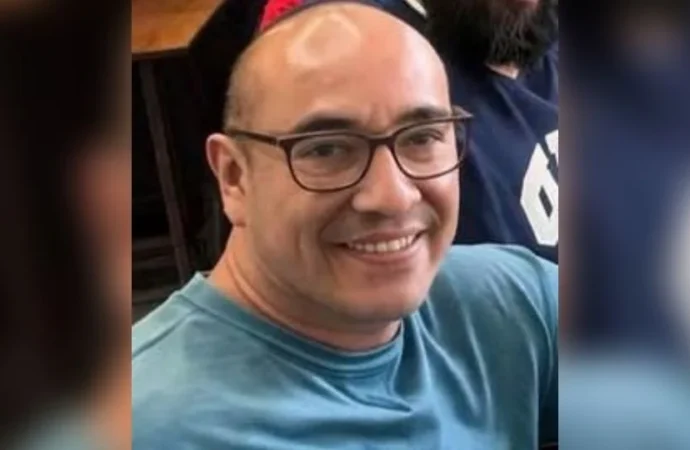 Localizan con vida en Sinaloa a integrante de equipo de televisora tras desaparecer cerca de una mina