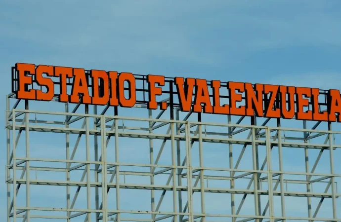 Entre comida, gritos y tradición: así se vive un juego de Naranjeros en Hermosillo