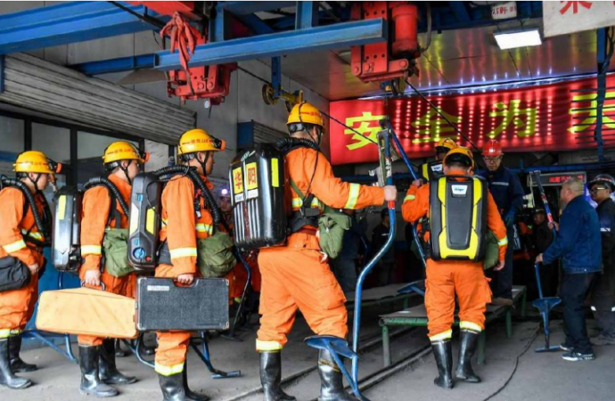 Explosión en mina de China deja al menos 90 personas fallecidas