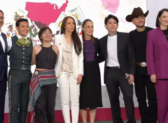 Majo Aguilar y Junior H aparecen en la mañanera para impulsar “México Canta”