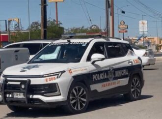 Policías municipales auxilian a bebé mordido por un perro en San Pedro El Saucito
