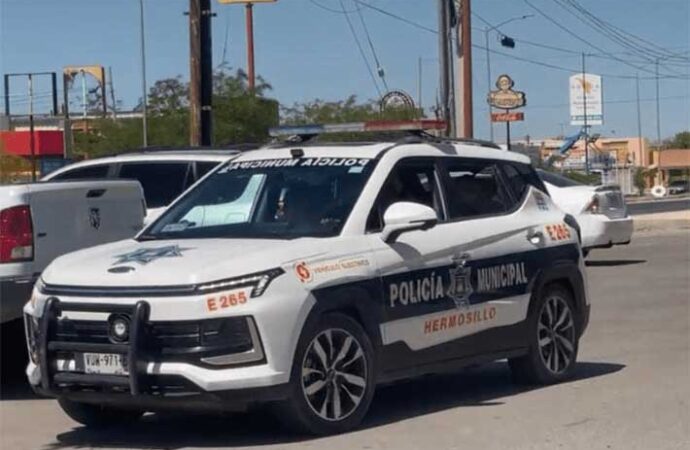 Policías municipales auxilian a bebé mordido por un perro en San Pedro El Saucito