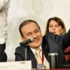 “Volverán a morder el polvo”: Durazo cierra filas en Morena