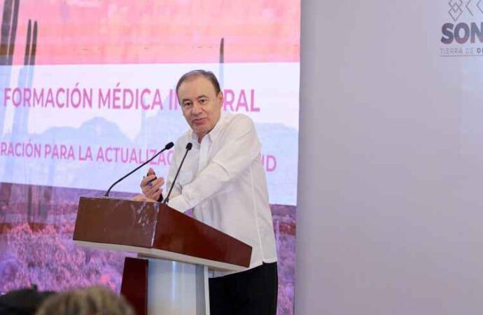 Durazo anuncia mil becas gratuitas para capacitar a personal médico en Sonora