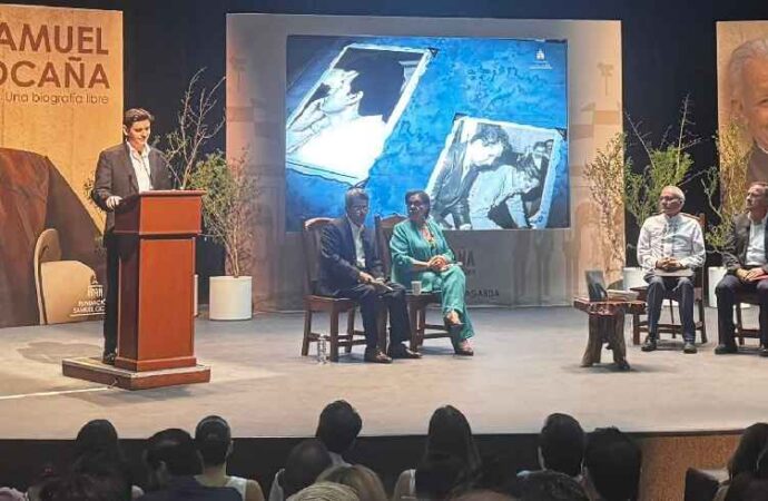 Presentan el libro Samuel Ocaña: Una Biografía Libre de Ignacio Lagarda