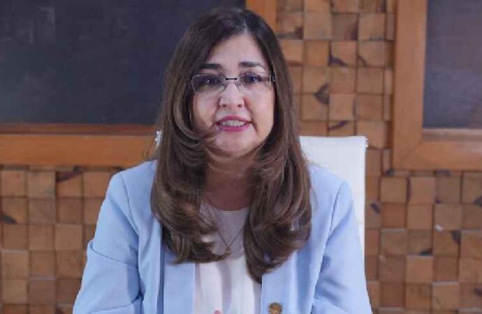 “No se avanza con descalificaciones”: rectora Dena Camarena responde al STAUS