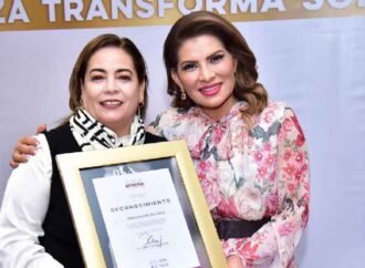 Lorenia Valles destaca compromiso de la 4T con maestras y maestros en Sonora