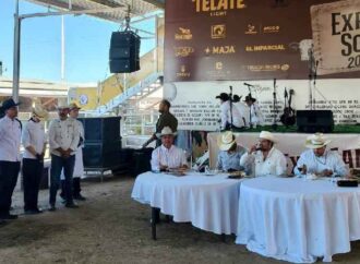 Destacan estudiantes de la UTH en Expogan