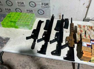 Aseguran arsenal y más de 8 mil cartuchos en carretera Altar-Santa Ana; hay un detenido