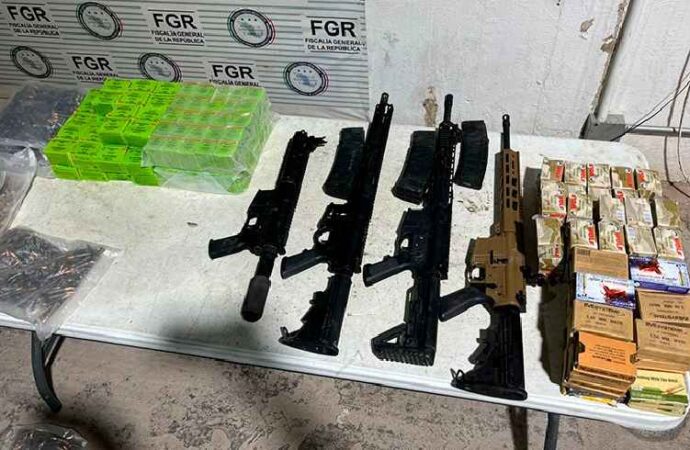 Aseguran arsenal y más de 8 mil cartuchos en carretera Altar-Santa Ana; hay un detenido