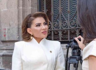Lorenia Valles reconoce a psicólogos y destaca importancia de la salud mental en México