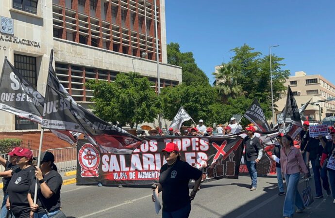 En Sonora, marchan miles por el Día del Trabajo; sindicatos universitarios destacan en consignas de huelga