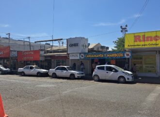 Comerciantes del centro de Ciudad Obregón piden orden a taxis colectivos