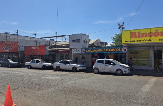 Comerciantes del centro de Ciudad Obregón piden orden a taxis colectivos