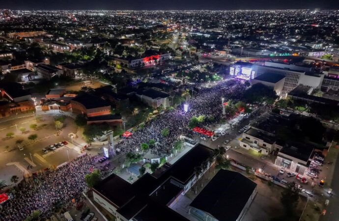 55 mil personas llenan las Fiestas del Pitic con el rock de Molotov y El Tri
