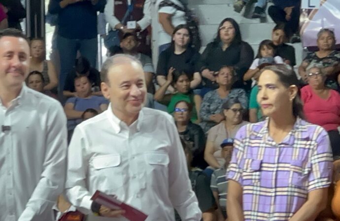Entrega gobernador apoyos económicos a 16 mil familias