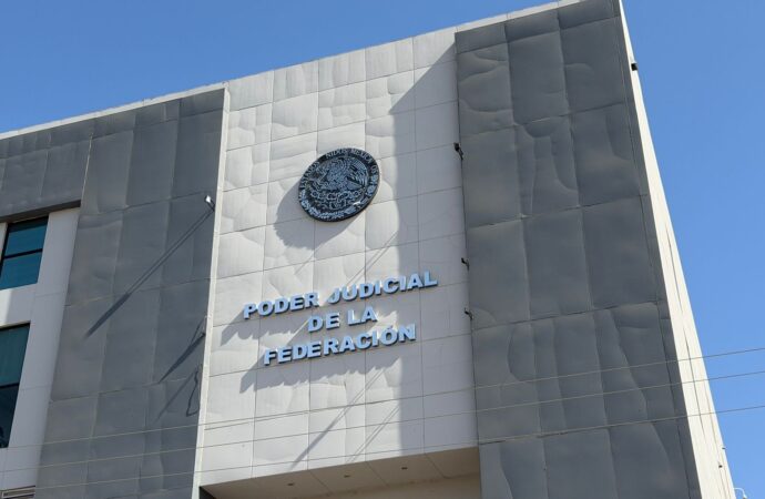 Vinculan a proceso a cinco funcionarios municipales de Morelos detenidos en Operación Enjambre