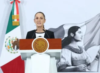 Sheinbaum asegura que cambio al calendario escolar sigue en análisis