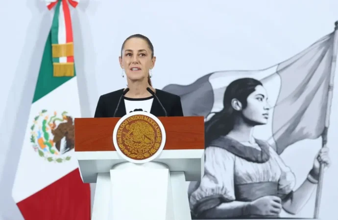 Sheinbaum asegura que cambio al calendario escolar sigue en análisis