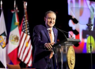 Aseguran que el gobernador de Sonora, Alfonso Durazo, mantiene vigente su visa