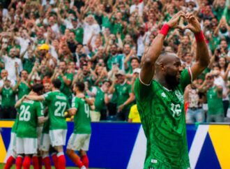 México inaugura “su Mundial” con triunfo: vence 2-0 a Sudáfrica en un Azteca histórico