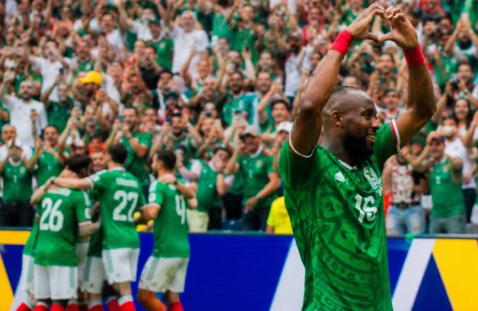 México inaugura “su Mundial” con triunfo: vence 2-0 a Sudáfrica en un Azteca histórico