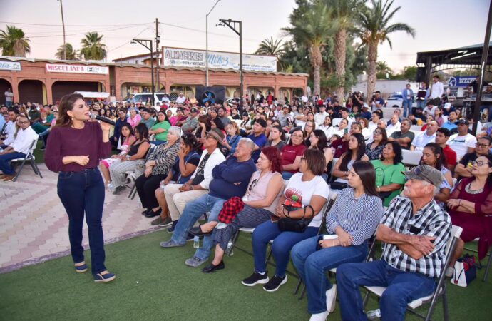 Lorenia Valles inicia en el norte de Sonora su recorrido como aspirante a la coordinación de la defensa de la transformación
