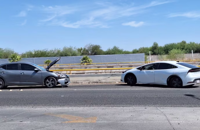 Choque en puente del Paseo Río Sonora evidencia punto de riesgo para automovilistas en Hermosillo
