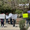 Protestan por supuesta confusión en detenciones relacionadas con hijo de Cecy Flores