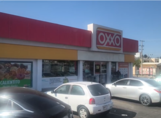 En Sonora, bombero acusa discriminación de tienda de conveniencia; le niegan servicio por llegar ‘sudado y sucio’