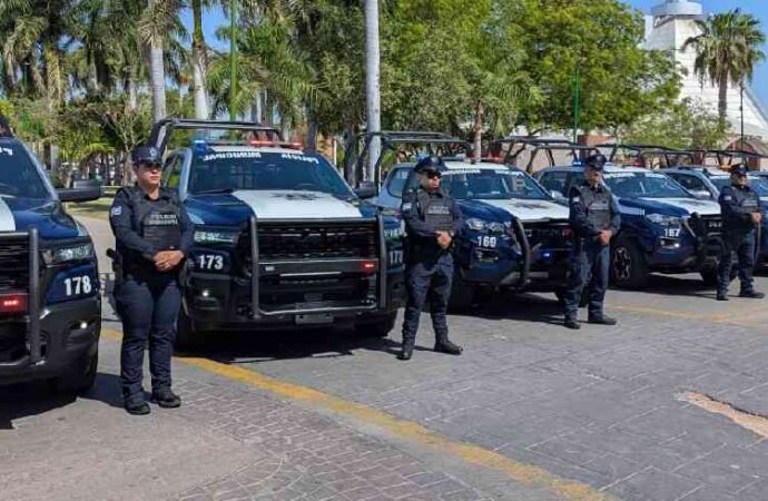 Alcalde Javier Lamarque entrega 15 patrullas y equipo para reforzar la seguridad en Cajeme