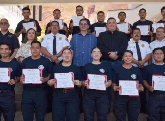 Tiene Navojoa 17 nuevos bomberos graduados de la Academia