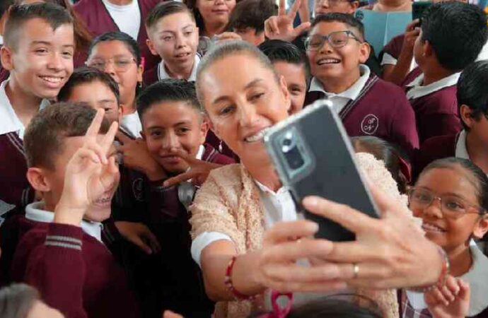 Sheinbaum concluye gira por Colima, Aguascalientes y San Luis Potosí con entrega de obras y programas sociales