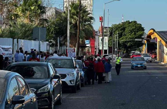 Acuerdan derechohabientes del ISSSTE y Gobernador Durazo subrogación de servicios