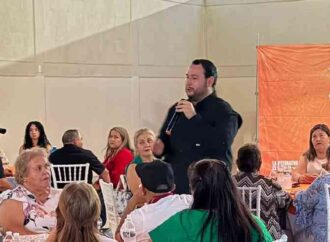 Manuel Scott escucha a maestros de Cajeme y respalda sus demandas sobre pensiones