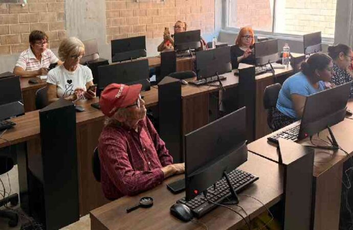 Invita Gobierno de Hermosillo a personas mayores de 55 años a incorporarse al programa “Huellas Mayores”