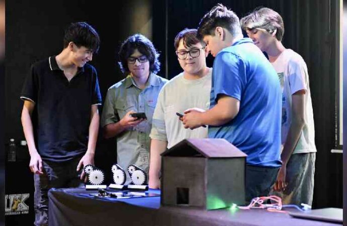 Reconocen Gobierno de Hermosillo y DIMEX a jóvenes por sus ideas innovadoras